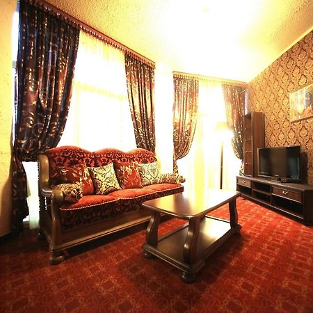 Hotel Kilikiya Uzhhorod Room photo