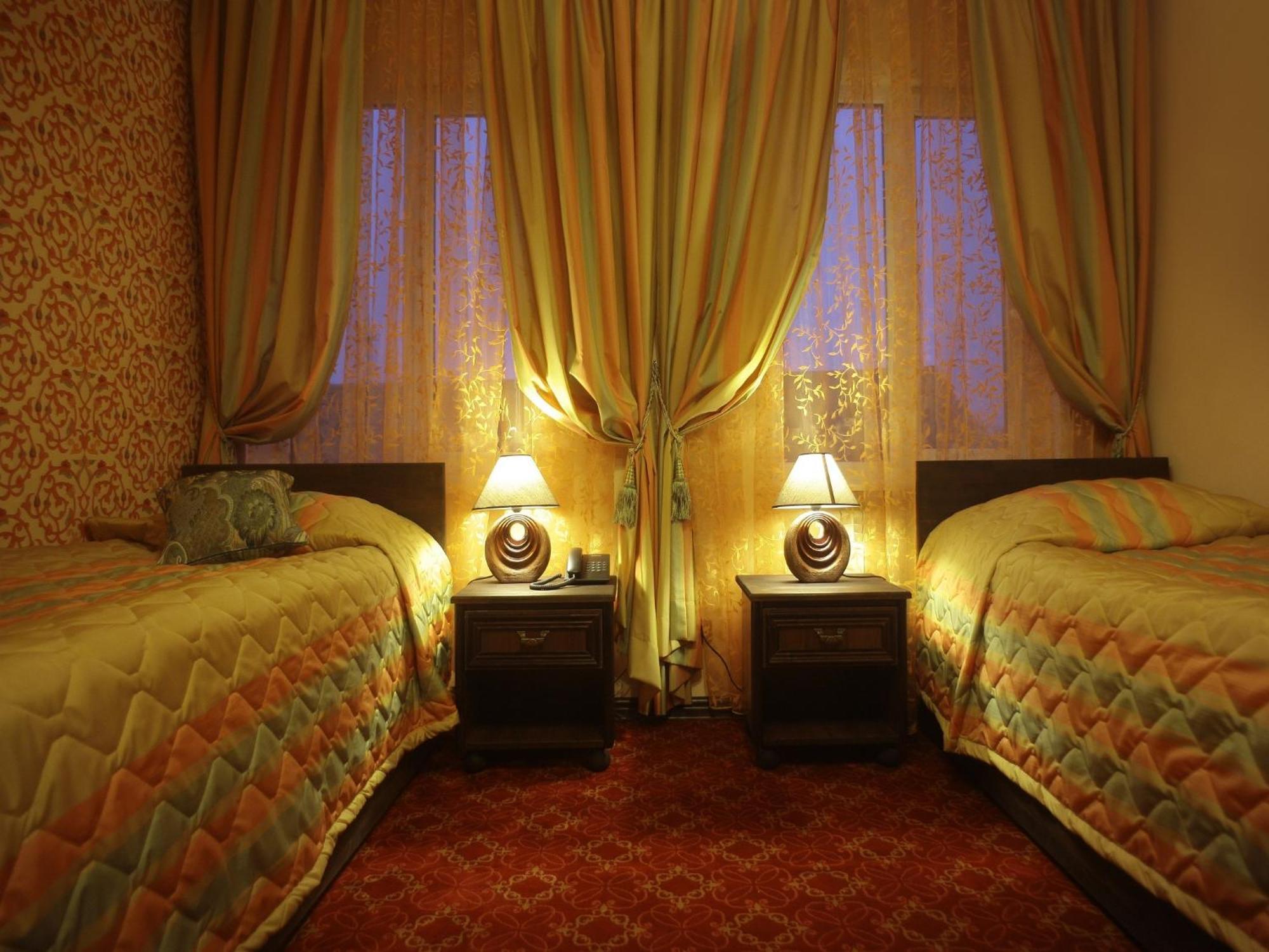 Hotel Kilikiya Uzhhorod Room photo