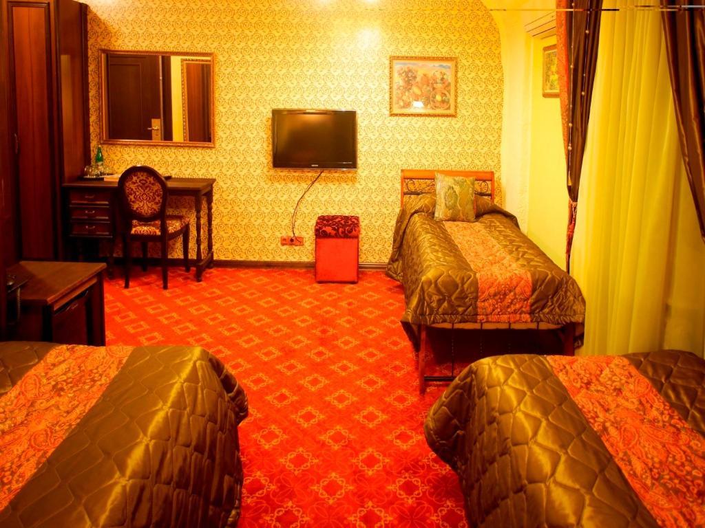 Hotel Kilikiya Uzhhorod Room photo